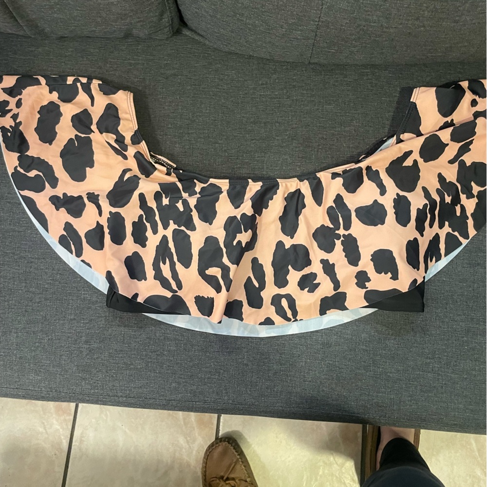 Never worn! - Picture 2 of 3